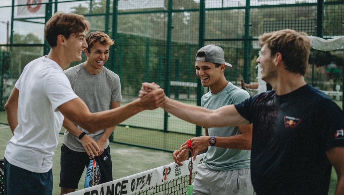 Max Verstappen dévoile le TOP 4 des pilotes F1 au padel – Le numéro 1 va vous surprendre !