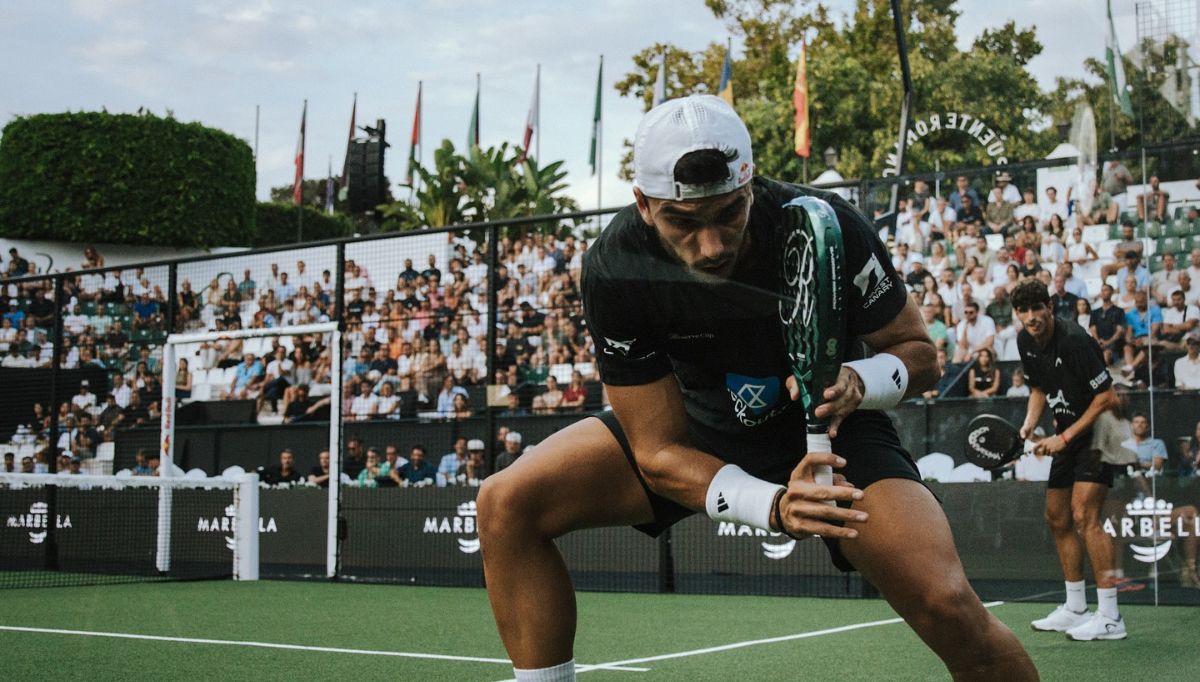 Le match impossible arrive à Miami : Chingotto en revers et Tapia en drive — regardez comment ils vont bouleverser le padel