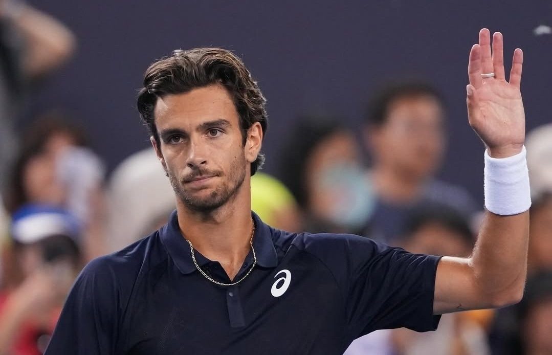Musetti monté au sommet mais brisé en finale : le revers inattendu qui inquiète tout le tennis italien