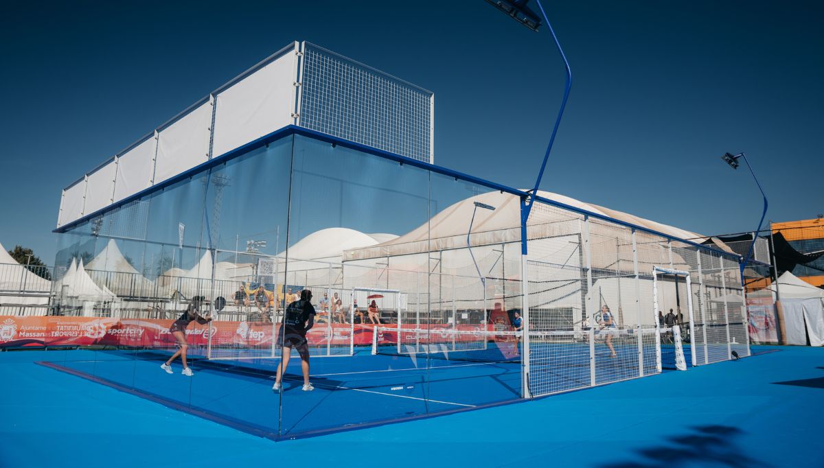 Construire une piste de padel : combien ça coûte vraiment ? Les 3 dépenses qui vont exploser votre budget