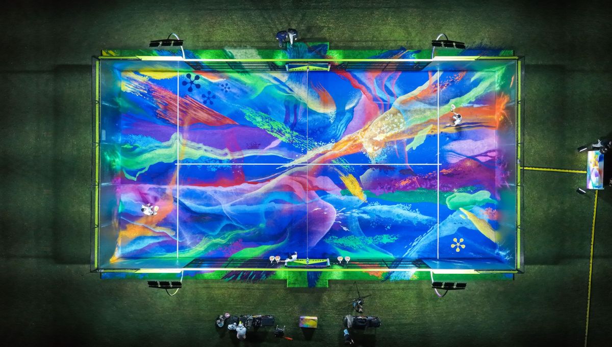 La piste de padel devenue œuvre d’art à Art Basel Qatar — vous ne verrez plus le jeu de la même façon