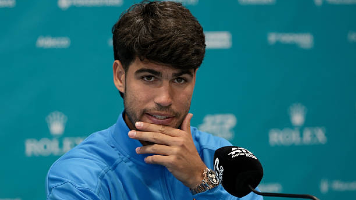 Alcaraz sonne l&rsquo;alerte : Sinner atteint un niveau sur terre qui terrifiera ses rivaux