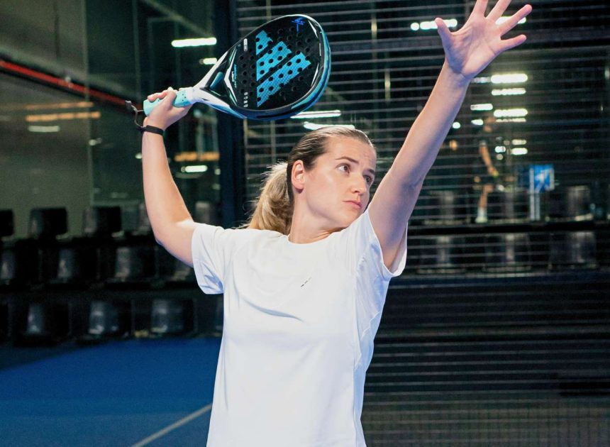 La raquette d’Ari Sánchez enfin accessible : découvrez l’Arrow_hit Light qui change tout sur le court