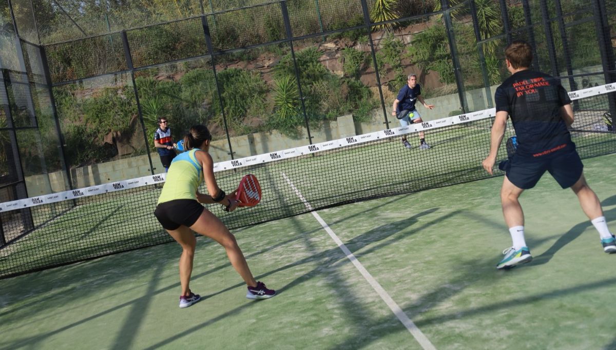 HEAD investit le padel d’entreprise : découvrez comment ce partenariat va transformer les ligues amateur dès 2026/27